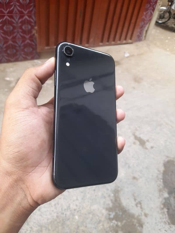 iphone xr 10by10 1