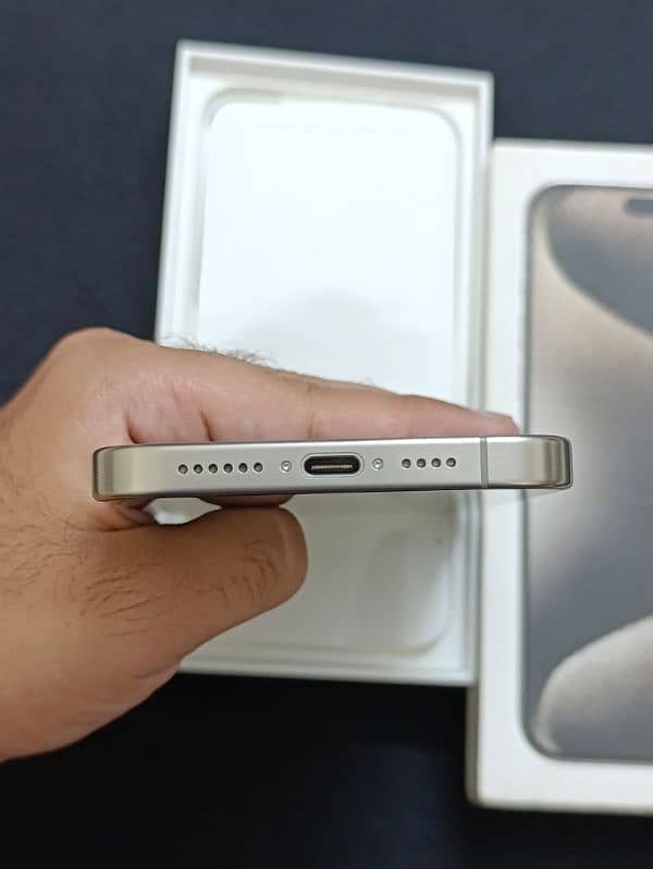 iphone 15 pro max 256gb HK (Pta Approved) Natural Titanium 3