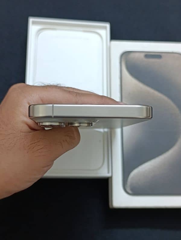 iphone 15 pro max 256gb HK (Pta Approved) Natural Titanium 4