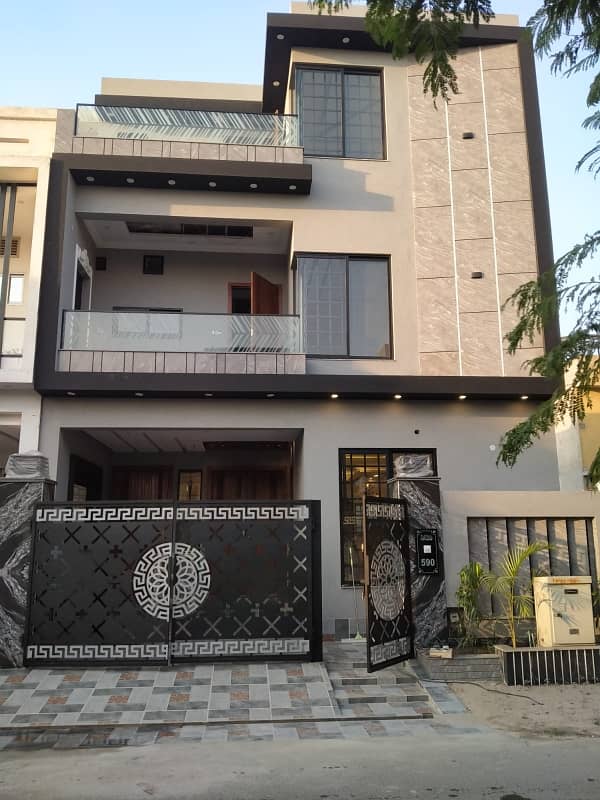 Reasonably-Priced 5 Marla Brand New House In Union Livings, Lahore Is Available As Of Now 0