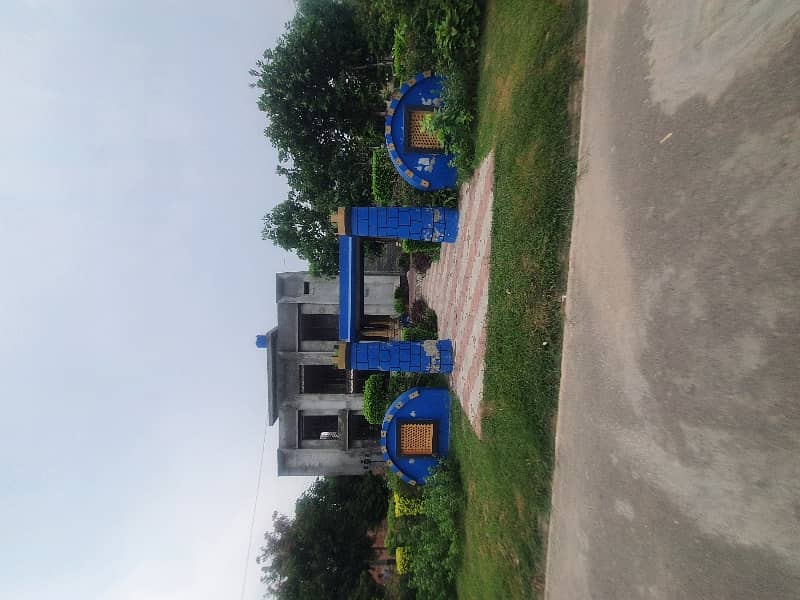 Mughal Estate Offers A Plot For Sale 21