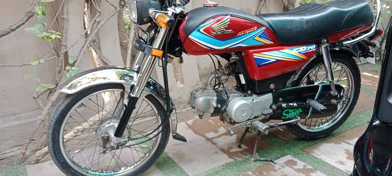 Honda CD70 3