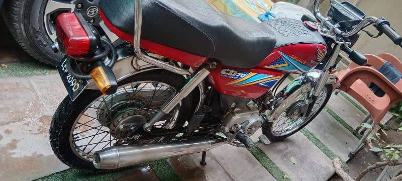 Honda CD70 9