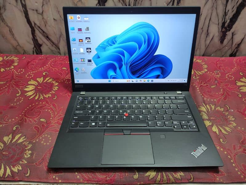 Lenovo Thinkpad T14 Gen 2 (Ci7 11th) Touch Screen (Iris Xe Graphics) 8