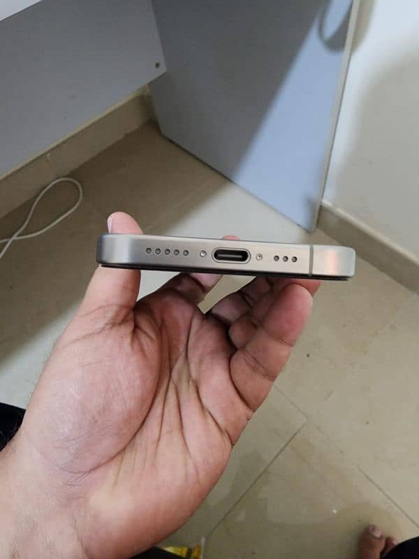 iphone 15 pro physical with E sim Non pta 128gb 3