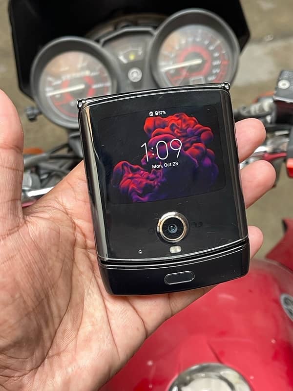 Motorola Razr Flip Phone official PTA 5