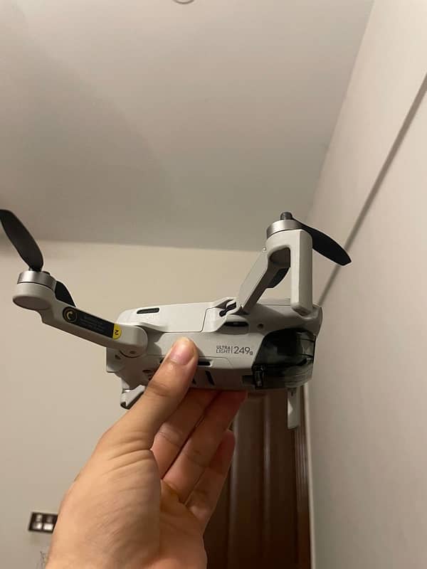 Dji Mini 2 4k with hard shell case 1