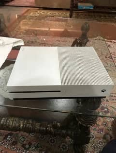 Xbox one S (1TB)