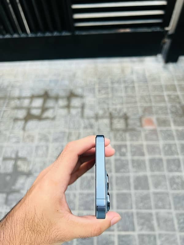 Iphone 13 pro 256gb factory unlock    PRICE FINAL URGENT SALE !!! 1