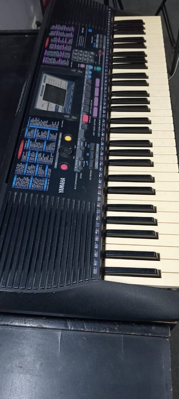 YamahaPSR220 Piano 61-Keys TouchSensitive Portable Electronic Keyboar 2