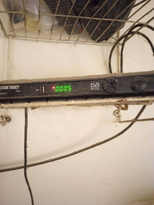 dish with complete set receiver k sath 4