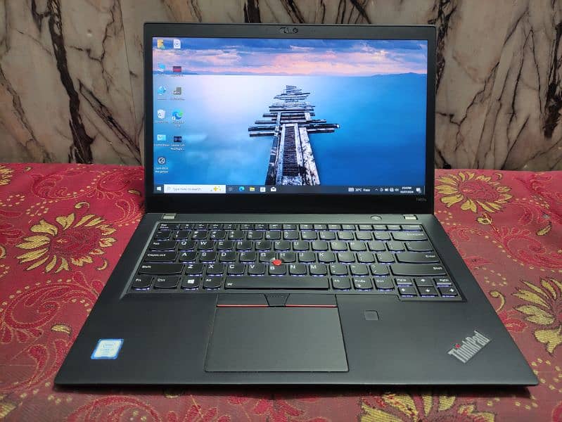 Lenovo Thinkpad T480s (Ci7 8th gen) sleek and fancy ultrabooks 3