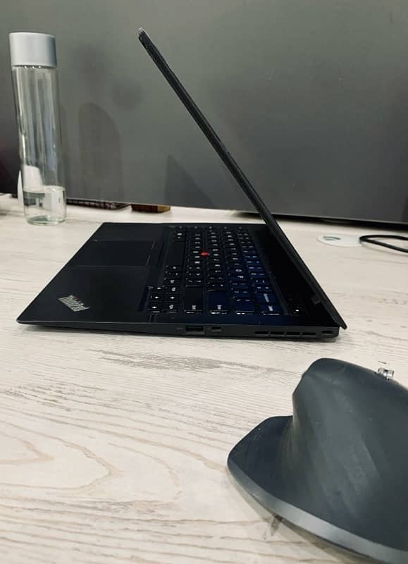 Lenovo Thinkpad X1 Carbon i7-4th Gen 1