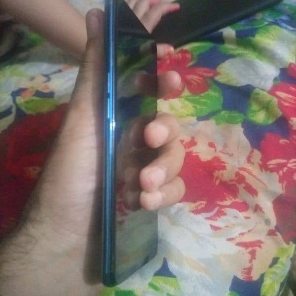 One plus 12 GB ram 256 GB neet condition smart price 1