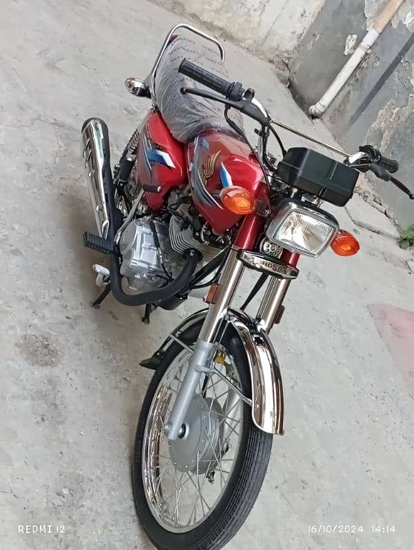 New bike good condition 2024 model Read color  03165333514 11