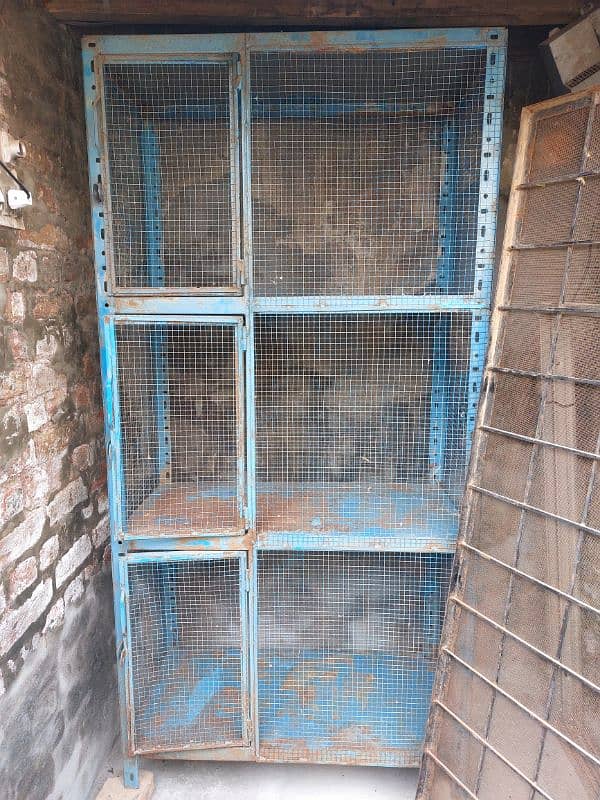 Parrots partition cage for sale 0