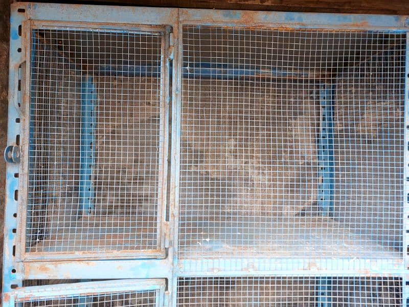 Parrots partition cage for sale 1