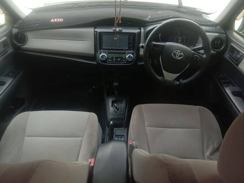 Toyota Corolla Axio 2013 5