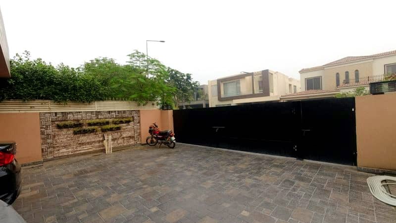 Good Prime Location 4 Kanal House For Sale In DHA Phase 5 - Block A 0