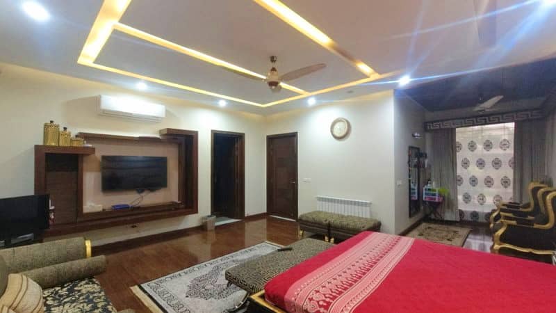 Good Prime Location 4 Kanal House For Sale In DHA Phase 5 - Block A 26