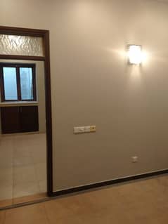 2 bed dd 2 cnd floor portion available in gulshan-e-iqbal block 6