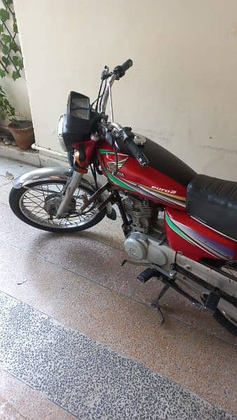 Honda cg125 used for sale with golden number 7