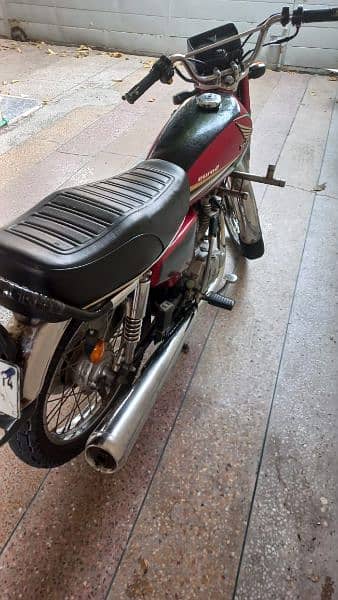 Honda cg125 used for sale with golden number 8