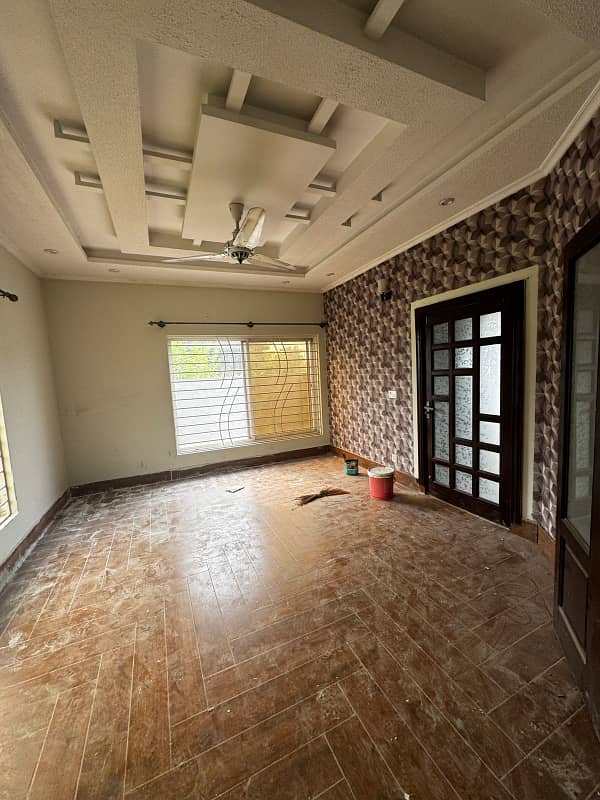 10 marala ground portion avilable for rent in Bahria Town phase 8 3