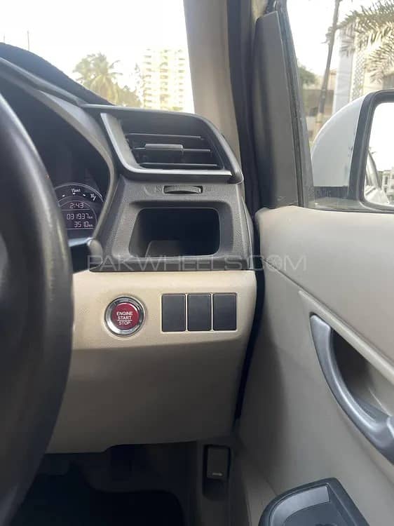 Honda BRV On Rent / Book Toyota Hiace Grand Cabin For Tour / Coaster 17