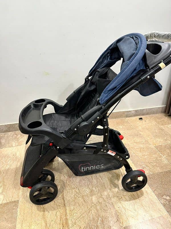 baby stroller by tinnes. 2