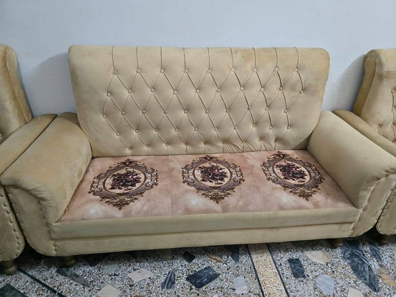 7 seater sofa set. condition new 10/10 1