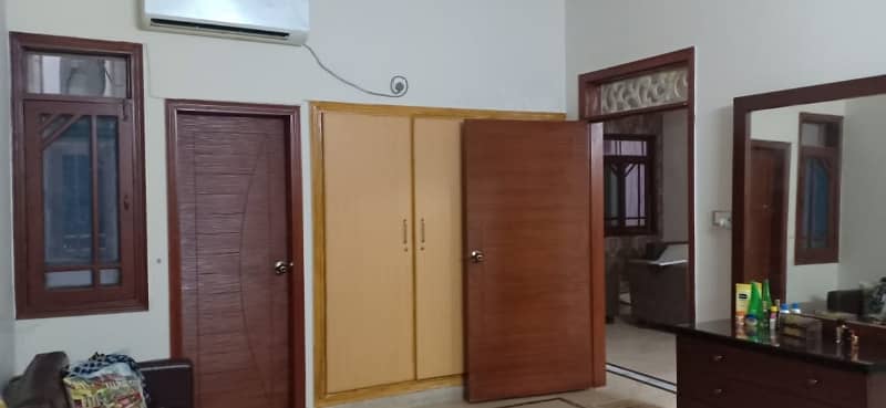 Unoccupied Upper Portion Of 235 Square Yards Is Available For sale In Gulistan-e-Jauhar 3