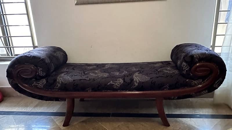 Solid wood couch new condition 0