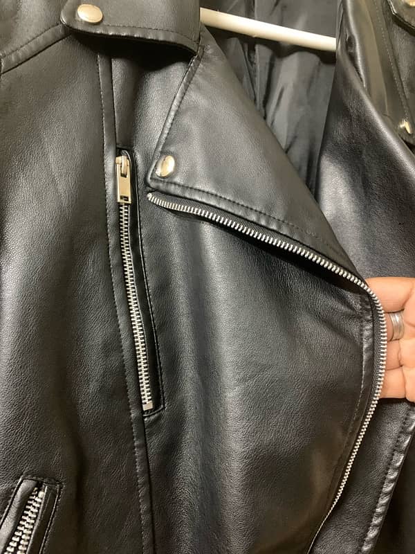 latest design jacket in black leather 5