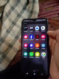 samsung A 32  2/32 memory screen toti ha thori c magar chlne me acha h