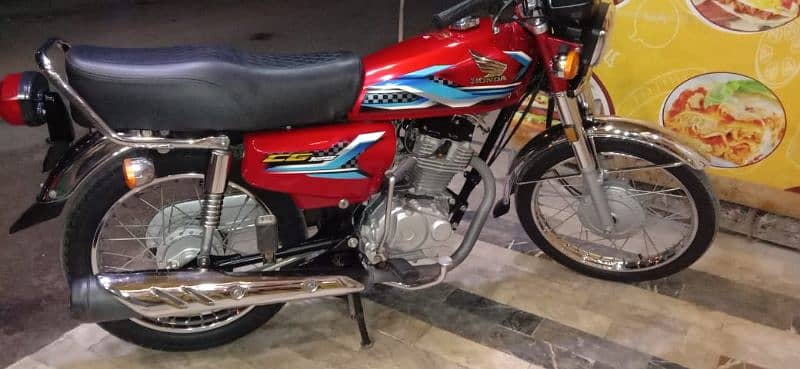 HONDA CG 125CC RED 2024 7