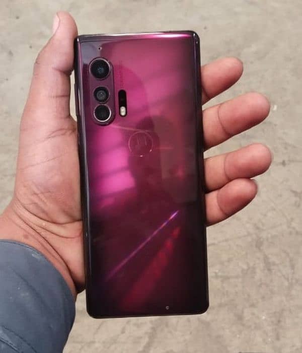 moto edge plus 1