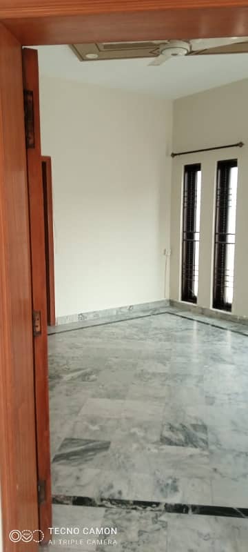 On Rent- 1 Kanal Upper Portion On Top Location For Rent In DHA Phase 3 Lahore DHA Phase 3, DHA Defence, Lahore, Punjab 4