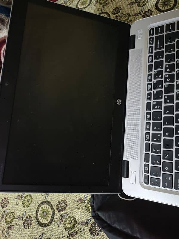 Hp A10 i5 7th generation Generation laptop in brand new scratchless 3