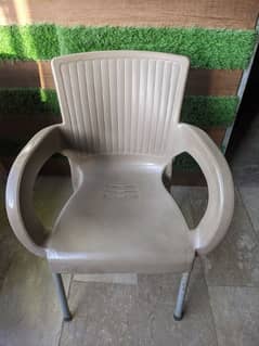 strong plastic chairs