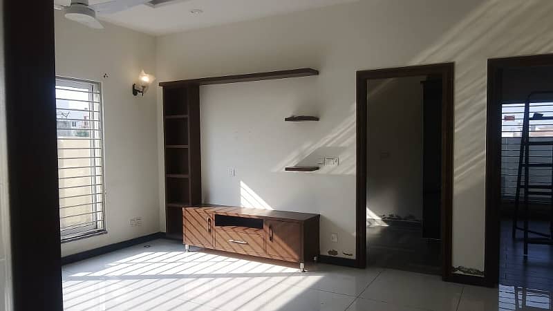 10 Marla House For Sale In Paragon City Lahore 1