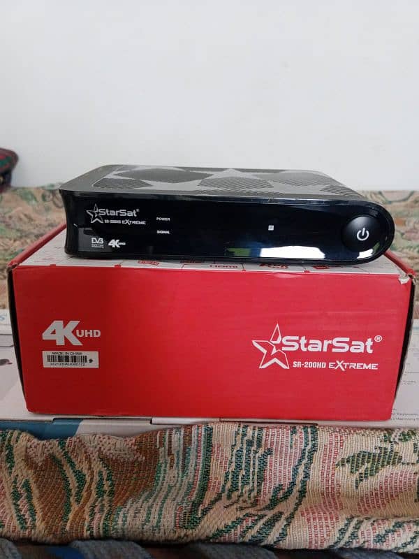 StarSat Extreme 200 HD 4K Ultra HD Receiver 1