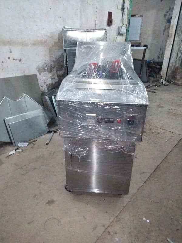 Electric fryer China 5L+5L oil Capacity SB Kitchen Engineering 14