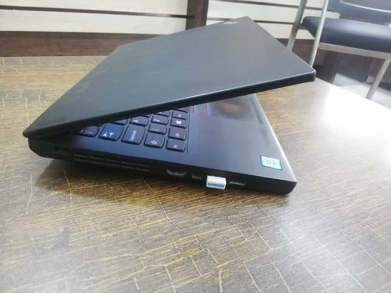 Lenovo X260 i5 6th Gen 8 GB RAM 256 SSD 2