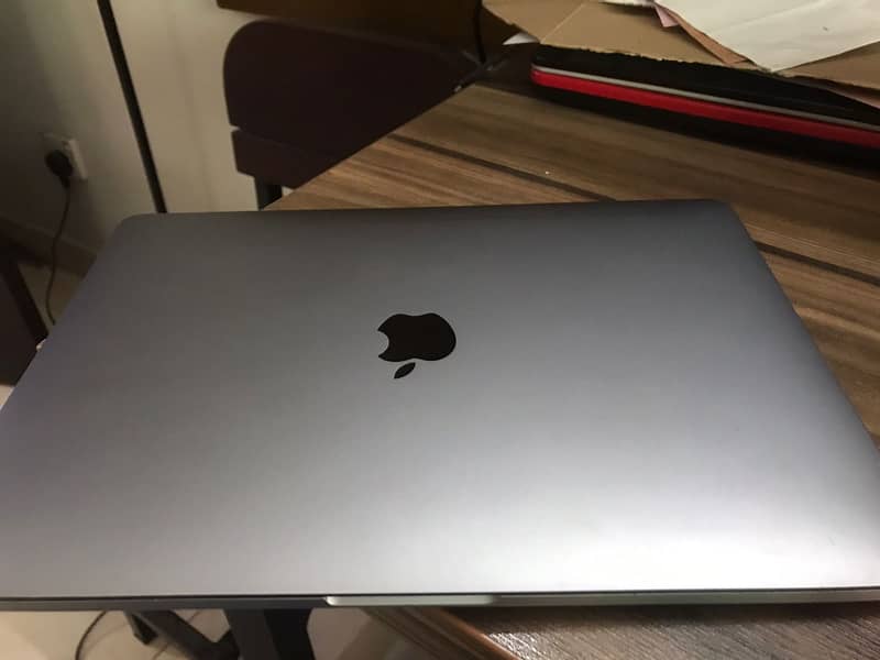 MacBookPro2017 1