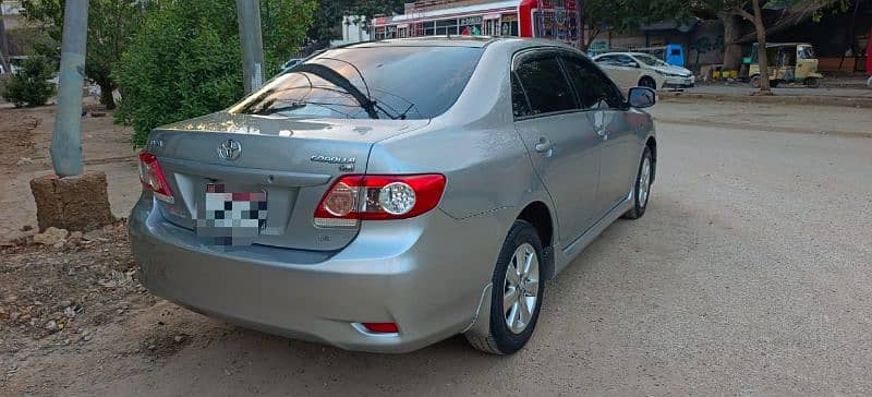 Toyota Corolla GLI 1.6 automatic 2013 5