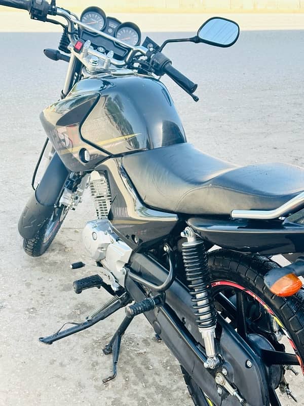 Yamaha YBR 125G Model 2022 5