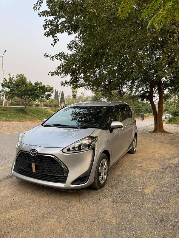 Toyota Sienta 2019 13