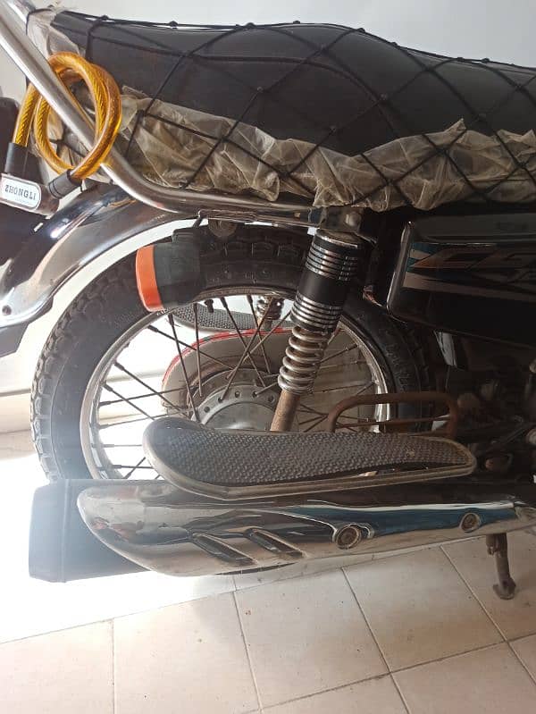 Honda 125 bike 3