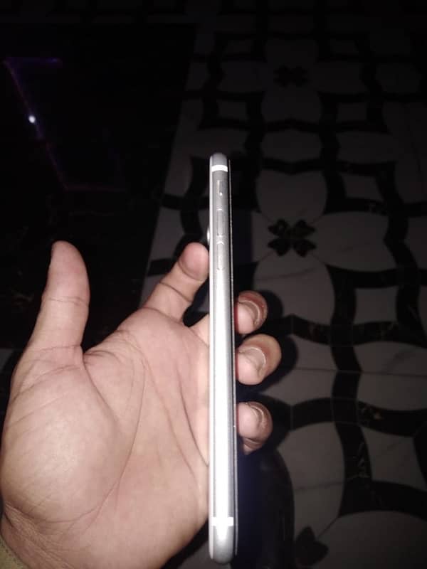 iPhone se 2020 Non PTA 4